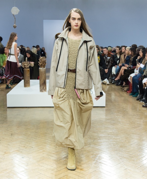 JW アンダーソン(JW Anderson) 2018-19年秋冬ウィメンズ&メンズコレクション  - 写真37