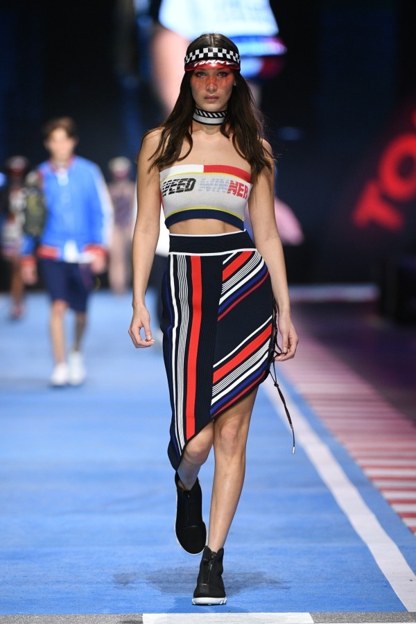 トミー ヒルフィガー(TOMMY HILFIGER) 2018年春夏ウィメンズコレクション  - 写真2