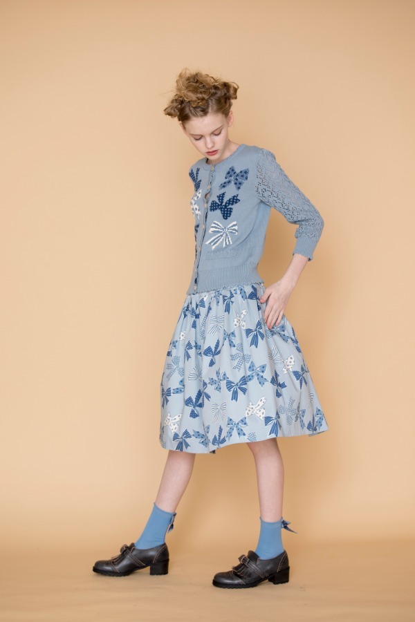 ジェーンマープル18年春の新作 - リボンが躍る爽やかなブルーのワンピースやスカート｜写真2