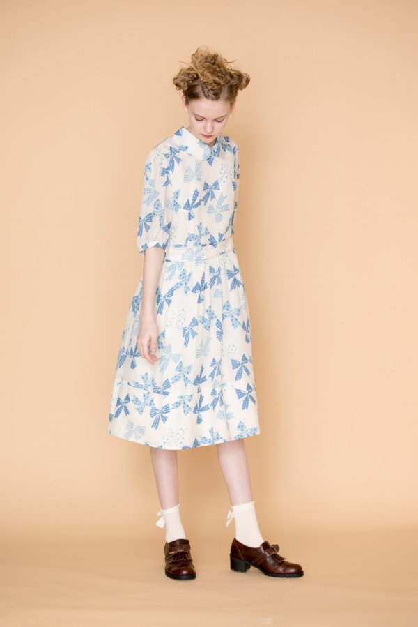 ジェーンマープル18年春の新作 - リボンが躍る爽やかなブルーのワンピースやスカート｜写真1
