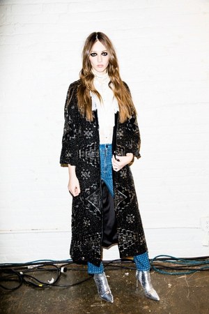 アリス アンド オリビア(alice + olivia) 2018-19年秋冬ウィメンズコレクション  - 写真25