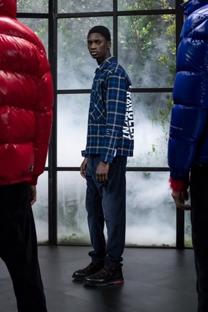 モンクレールジーニアス×フラグメント ヒロシフジワラ 7 モンクレール フラグメント ヒロシ・フジワラ(7 MONCLER FRGMT