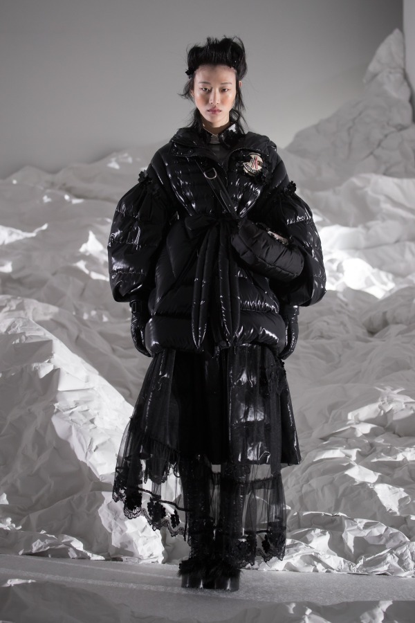 モンクレール ジーニアス 4 モンクレール シモーネ・ロシャ(MONCLER GENIUS 4 MONCLER SIMONE ROCHA) 2018-19年秋冬ウィメンズコレクション  - 写真1