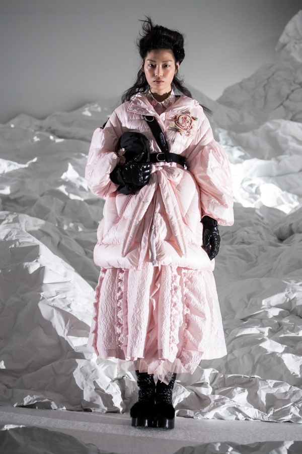 モンクレール ジーニアス 4 モンクレール シモーネ・ロシャ(MONCLER GENIUS 4 MONCLER SIMONE ROCHA) 2018-19年秋冬ウィメンズコレクション  - 写真15