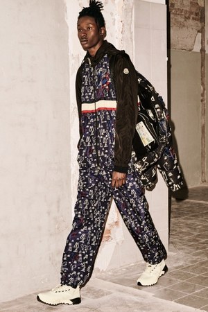 モンクレール ジーニアス 2 モンクレール 1952(MONCLER GENIUS 2 MONCLER 1952) 2018-19年秋冬ウィメンズ&メンズコレクション  - 写真25