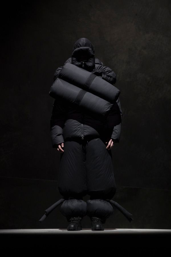 モンクレール ジーニアス 5 モンクレール クレイグ・グリーン(MONCLER GENIUS 5 MONCLER CRAIG GREEN) 2018-19年秋冬ウィメンズ&メンズコレクション  - 写真8