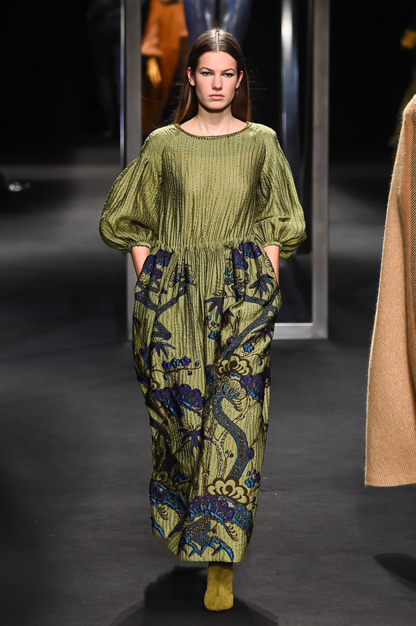 アルベルタ フェレッティ(ALBERTA FERRETTI) 2018-19年秋冬ウィメンズコレクション  - 写真25