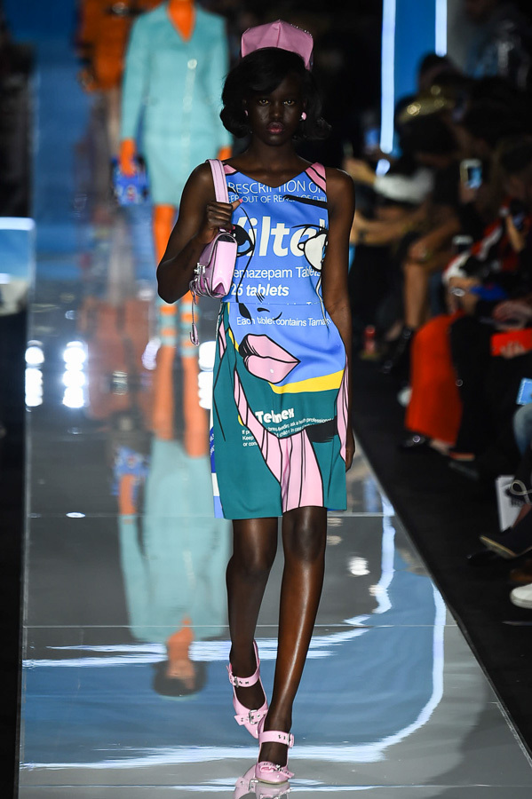 モスキーノ(MOSCHINO) 2018-19年秋冬ウィメンズコレクション  - 写真5