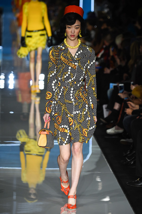 モスキーノ(MOSCHINO) 2018-19年秋冬ウィメンズコレクション  - 写真49