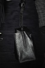 マックスマーラ 2018-19年秋冬コレクション - 強い光の奥底に眠る、伝統的な美と洗練さ｜写真33