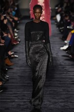 マックスマーラ 2018-19年秋冬コレクション - 強い光の奥底に眠る、伝統的な美と洗練さ｜写真52