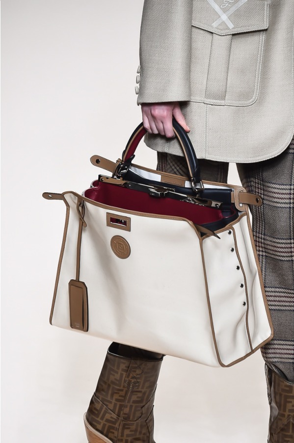 フェンディ(FENDI) 2018-19年秋冬ウィメンズコレクション ディテール - 写真4