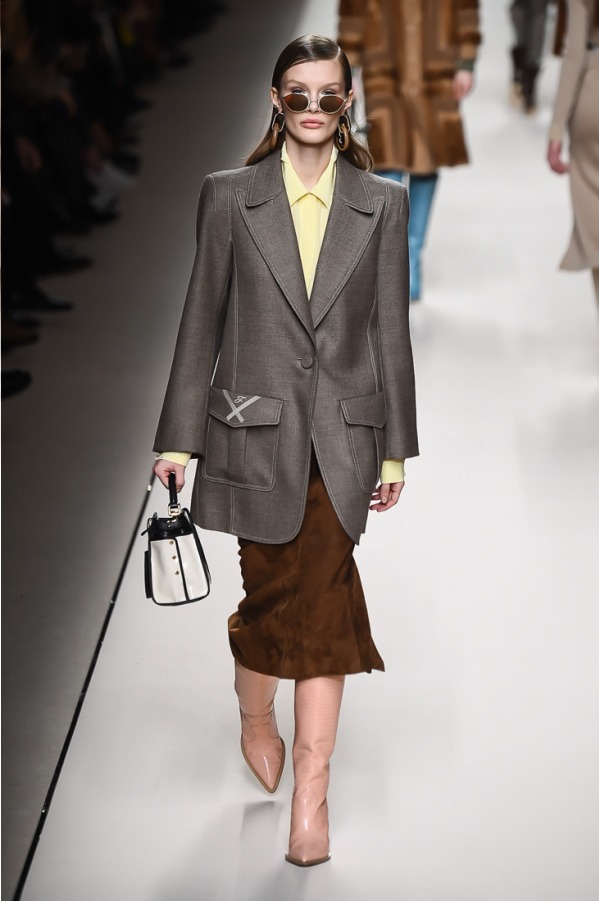 フェンディ(FENDI) 2018-19年秋冬ウィメンズコレクション  - 写真24