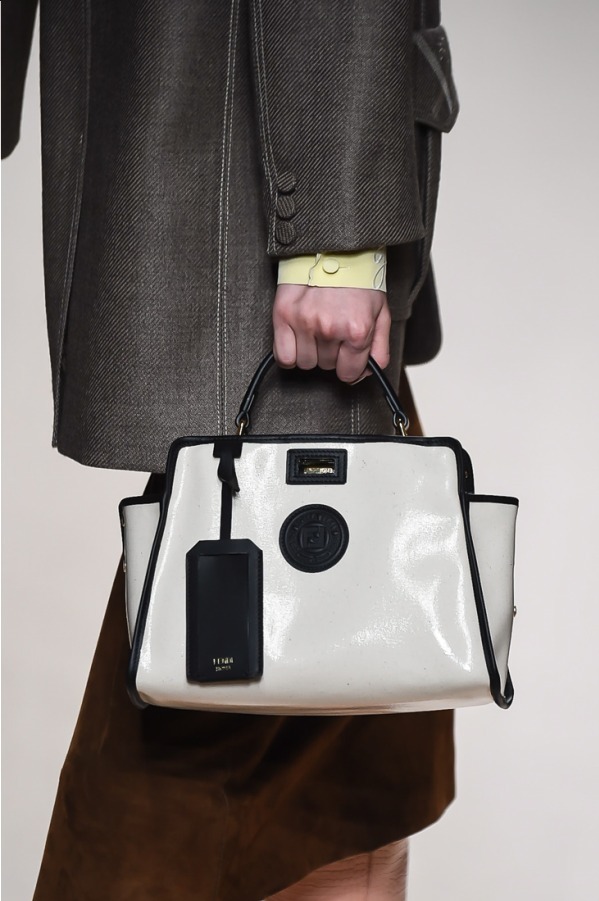 フェンディ(FENDI) 2018-19年秋冬ウィメンズコレクション  - 写真25