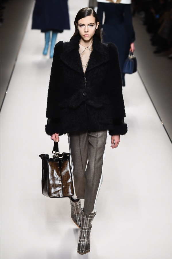 フェンディ(FENDI) 2018-19年秋冬ウィメンズコレクション  - 写真34