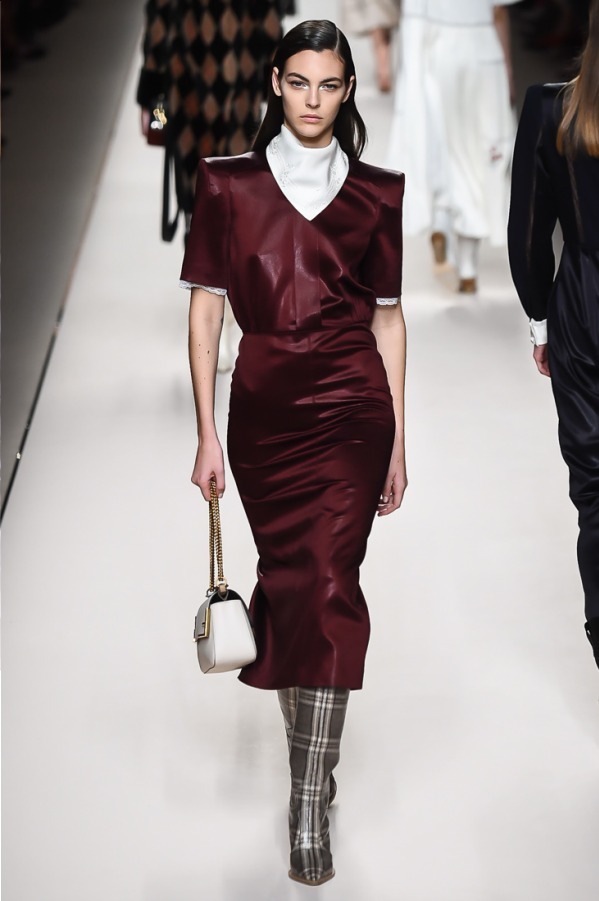 フェンディ(FENDI) 2018-19年秋冬ウィメンズコレクション シルエット - 写真40