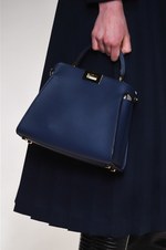 フェンディ 2018年秋冬コレクション - 現代女性は強く優しく生きることはできるのだろうか｜写真33