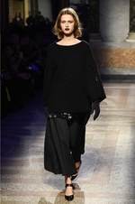 アンテプリマ 2018-19年秋冬コレクション - 冬に芽吹いたモダンロマンス｜写真42