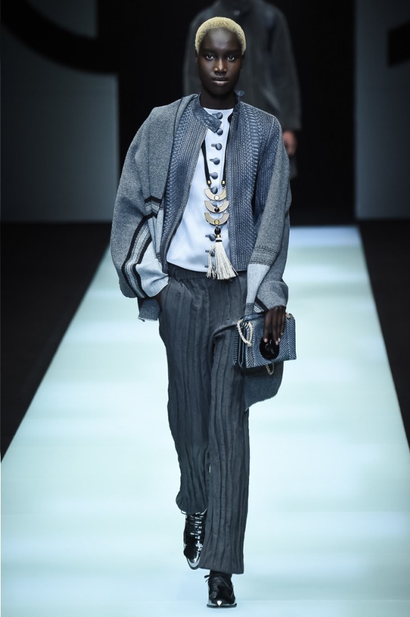 ジョルジオ アルマーニ(Giorgio Armani) 2018-19年秋冬ウィメンズコレクション シルエット - 写真28