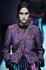 ジョルジオ アルマーニ 2018年秋冬コレクション - 小さなひねりを集めて作る味のある雰囲気｜写真45