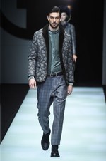 ジョルジオ アルマーニ 2018年秋冬コレクション - 小さなひねりを集めて作る味のある雰囲気｜写真32