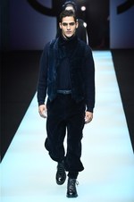 ジョルジオ アルマーニ 2018年秋冬コレクション - 小さなひねりを集めて作る味のある雰囲気｜写真62