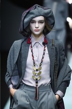 ジョルジオ アルマーニ 2018年秋冬コレクション - 小さなひねりを集めて作る味のある雰囲気｜写真16