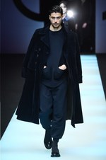 ジョルジオ アルマーニ 2018年秋冬コレクション - 小さなひねりを集めて作る味のある雰囲気｜写真66