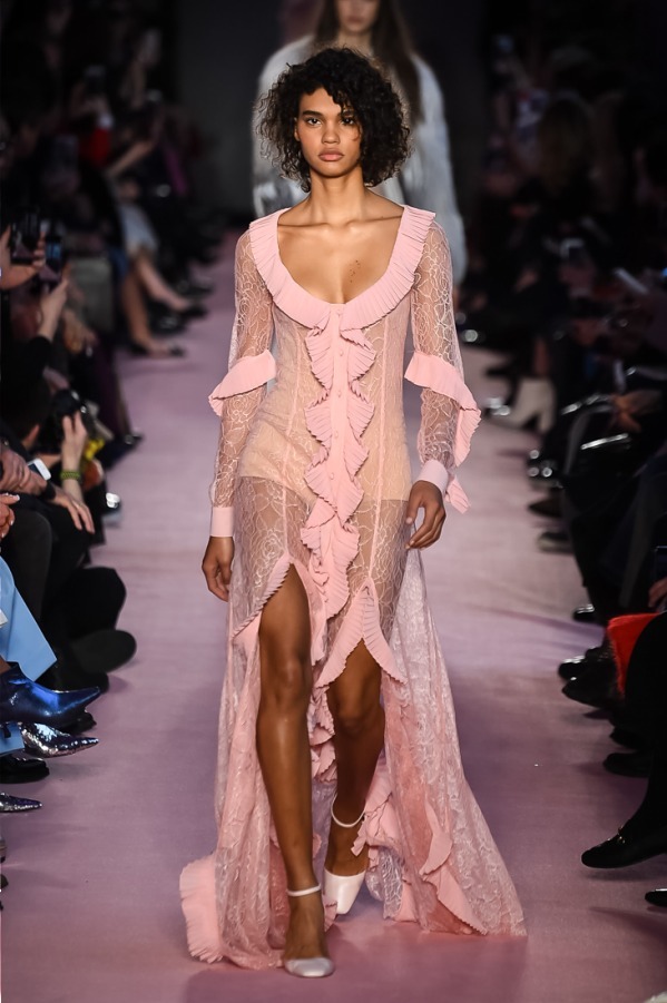 ブルマリン(Blumarine) 2018-19年秋冬ウィメンズコレクション シルエット - 写真36