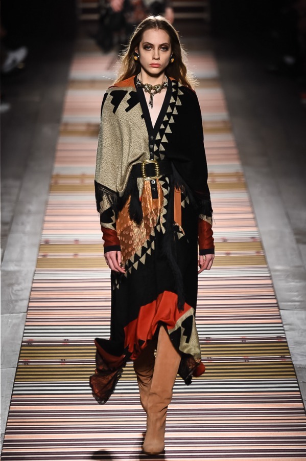 エトロ(ETRO) 2018-19年秋冬ウィメンズコレクション シルエット - 写真40