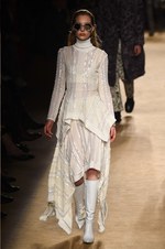 ロベルト カヴァリ 2018-19年秋冬コレクション - グラムロックの雰囲気を纏って｜写真17