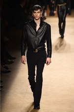 ロベルト カヴァリ 2018-19年秋冬コレクション - グラムロックの雰囲気を纏って｜写真27