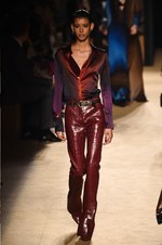 ロベルト カヴァリ 2018-19年秋冬コレクション - グラムロックの雰囲気を纏って｜写真32