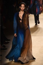 ロベルト カヴァリ 2018-19年秋冬コレクション - グラムロックの雰囲気を纏って｜写真33