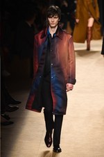 ロベルト カヴァリ 2018-19年秋冬コレクション - グラムロックの雰囲気を纏って｜写真34