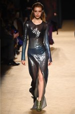 ロベルト カヴァリ 2018-19年秋冬コレクション - グラムロックの雰囲気を纏って｜写真46