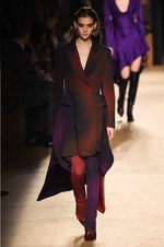 ロベルト カヴァリ 2018-19年秋冬コレクション - グラムロックの雰囲気を纏って｜写真47