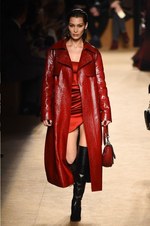 ロベルト カヴァリ 2018-19年秋冬コレクション - グラムロックの雰囲気を纏って｜写真60