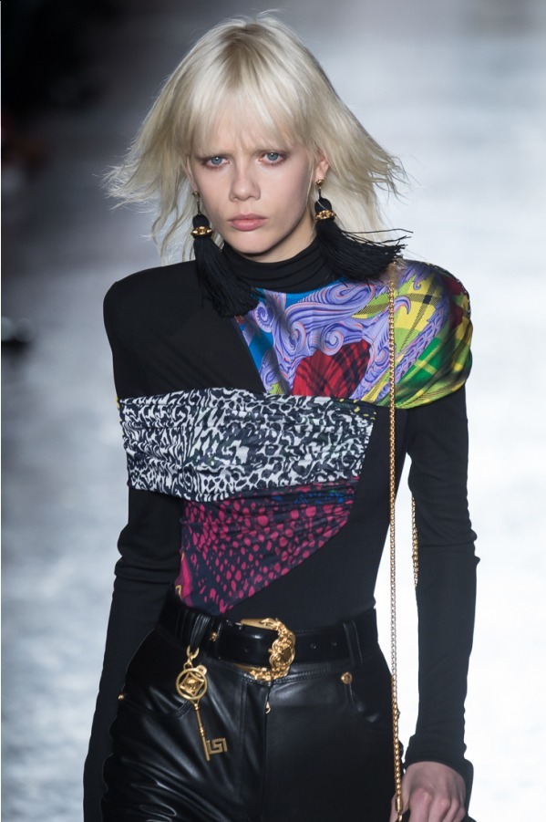 ヴェルサーチェ(VERSACE) 2018-19年秋冬ウィメンズコレクション  - 写真23