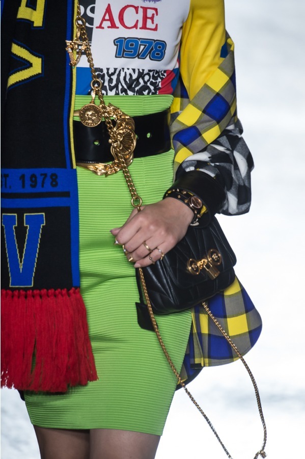 ヴェルサーチェ(VERSACE) 2018-19年秋冬ウィメンズコレクション  - 写真36