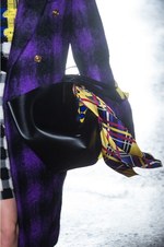 ヴェルサーチ 2018年秋冬コレクション - チェック柄で団結するヴェルサーチウーマン｜写真34