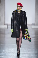 ヴェルサーチ 2018年秋冬コレクション - チェック柄で団結するヴェルサーチウーマン｜写真37