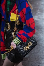 ヴェルサーチ 2018年秋冬コレクション - チェック柄で団結するヴェルサーチウーマン｜写真40