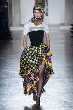 ヴェルサーチ 2018年秋冬コレクション - チェック柄で団結するヴェルサーチウーマン｜写真44