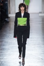 ヴェルサーチ 2018年秋冬コレクション - チェック柄で団結するヴェルサーチウーマン｜写真53