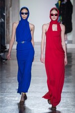 ヴェルサーチ 2018年秋冬コレクション - チェック柄で団結するヴェルサーチウーマン｜写真56