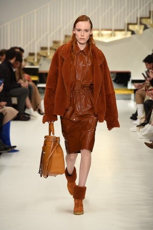 トッズ 2018年秋冬コレクション - 秋色に染まるトッズレザー｜写真6