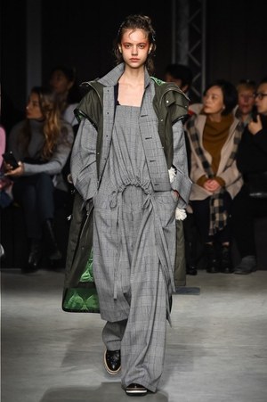 ウジョー 2018-19年秋冬コレクション - パターンの遊びで崩しを楽しむブリティッシュ・トラッド｜写真38