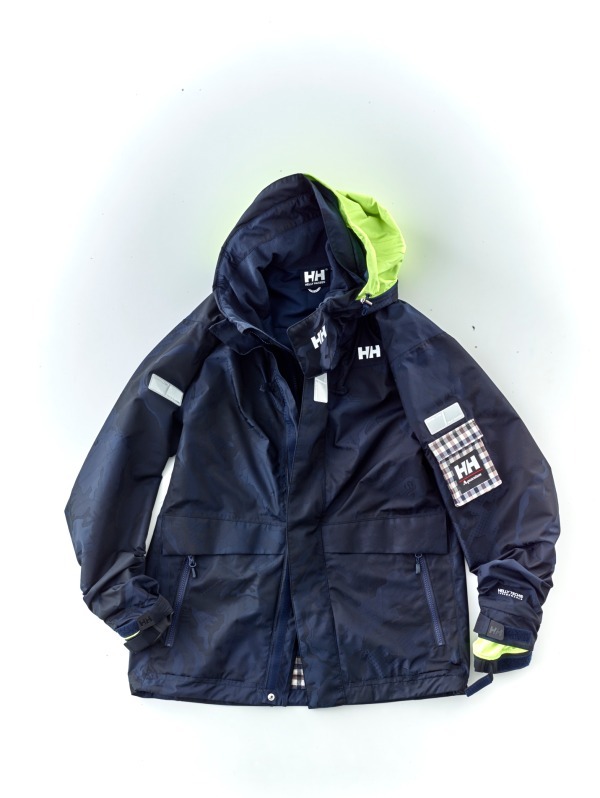 アクアスキュータム ヘリーハンセンの防水ジャケット チェック柄を施したユニセックスモデル ファッションプレス
