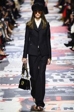 ディオール 2018-19年秋冬コレクション -  自由を主張しファッションを心から楽しもう｜写真18
